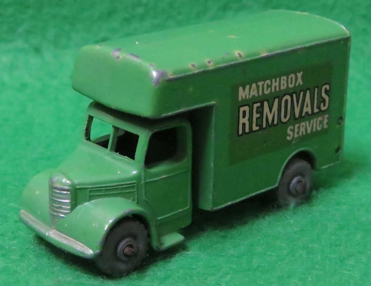 **Lesney No.17**Bedford Truck - Matchbox Removals Service**Made in England**Vintage**