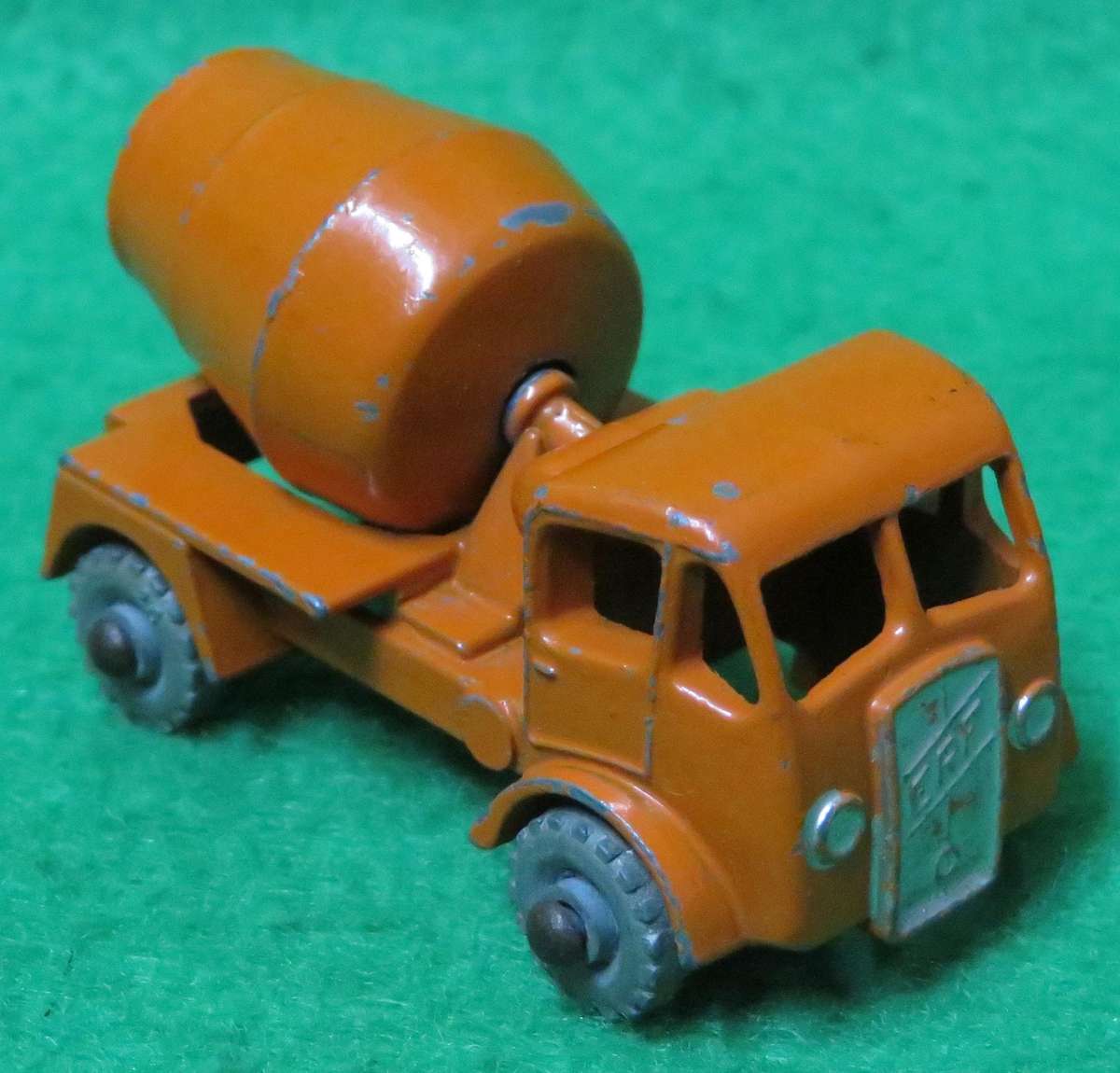 Matchbox Moko Lesney**No. 26**ERF Truck - Cement Mixer**Made in England**