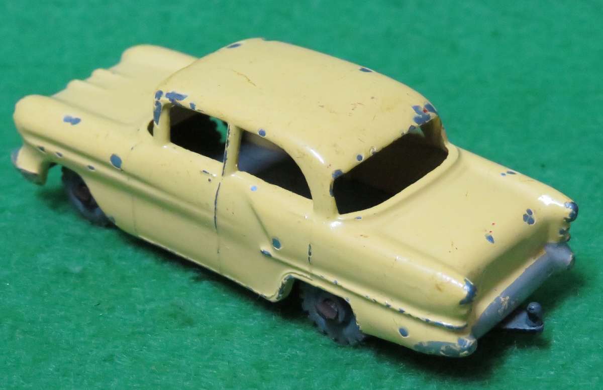 **Lesney No.45**Vauxhall Victor**Made in England**Vintage**