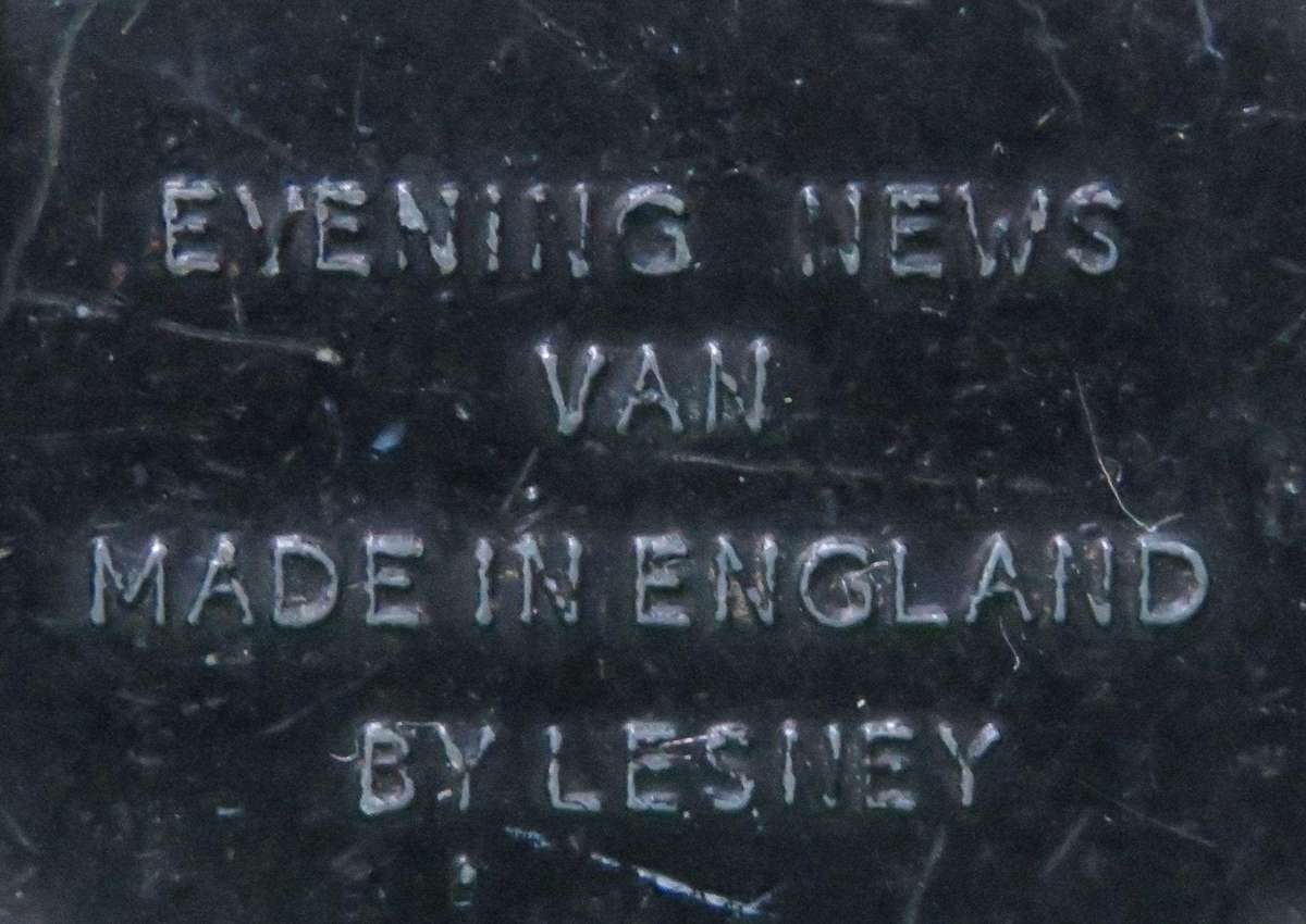 Matchbox Moko Lesney**No. 42**Evening News Van**Made in England**
