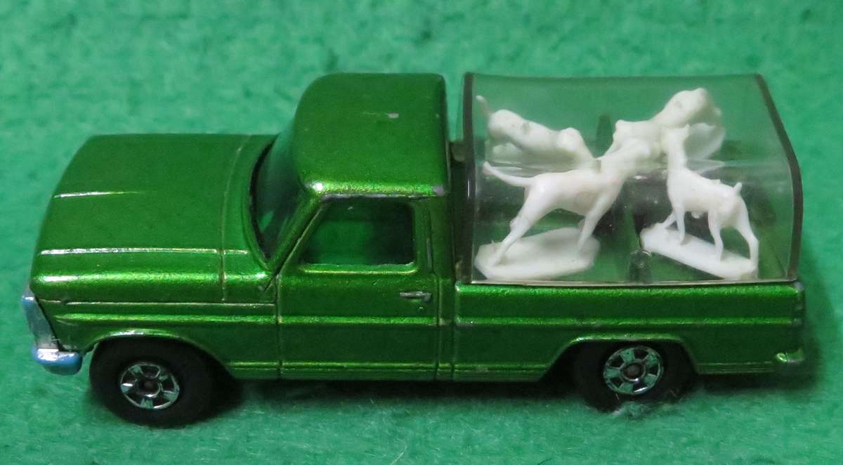 **Matchbox Lesney No.50**Ford - Kennel Truck**1971**Vintage**Excellent condition**With 4 Doggies**