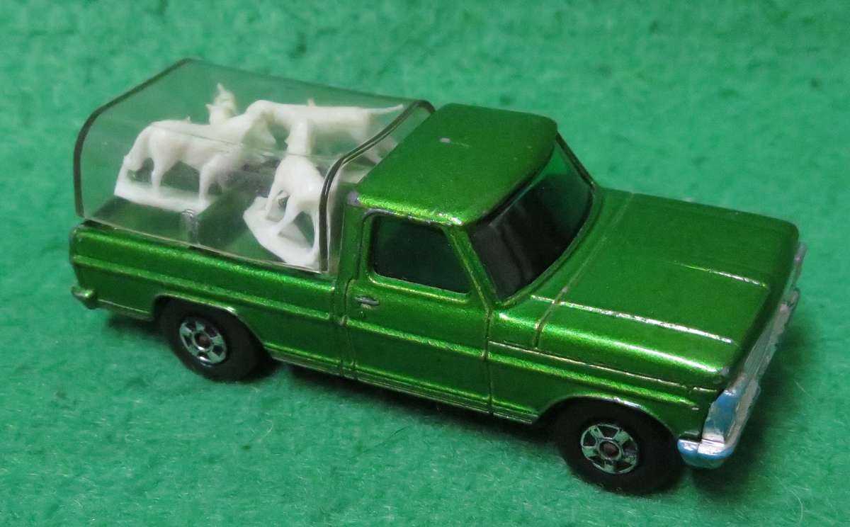 **Matchbox Lesney No.50**Ford - Kennel Truck**1971**Vintage**Excellent condition**With 4 Doggies**