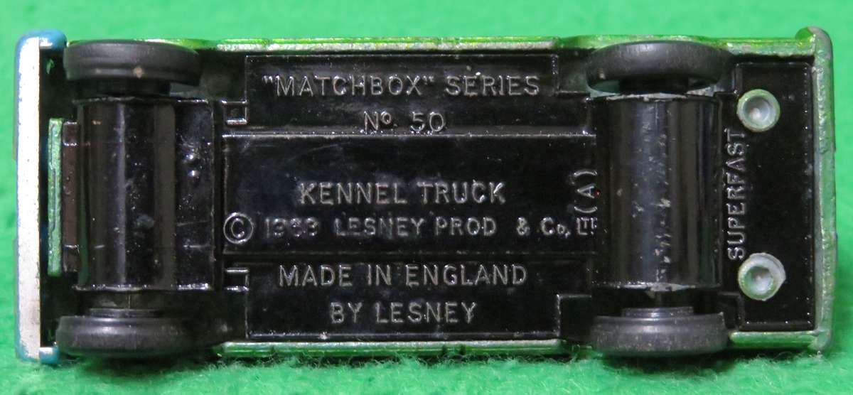 **Matchbox Lesney No.50**Ford - Kennel Truck**1971**Vintage**Excellent condition**With 4 Doggies**