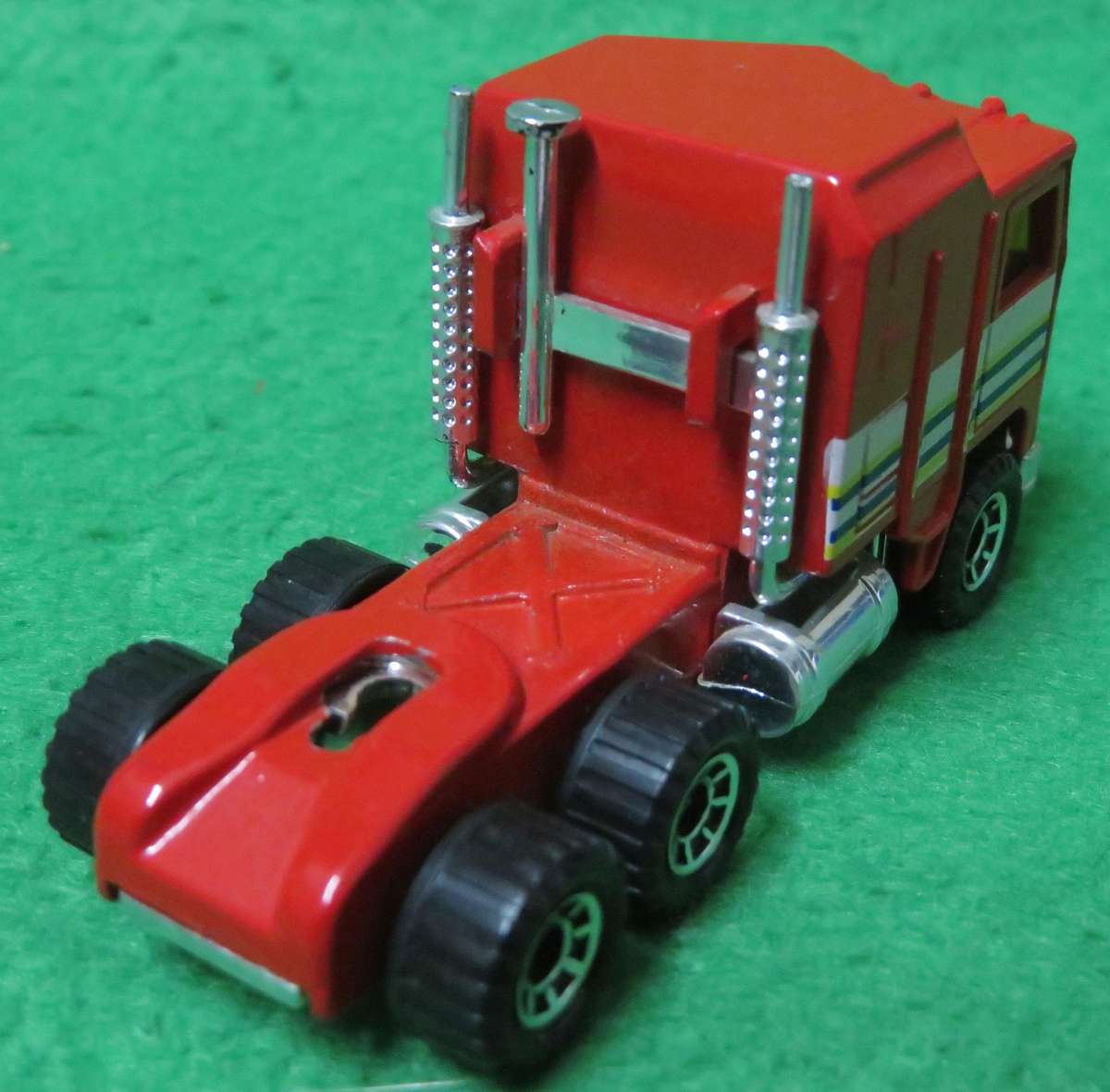 Matchbox Lesney**Car Transporter 1982 & Kenworth Truck 1981**Made in England**