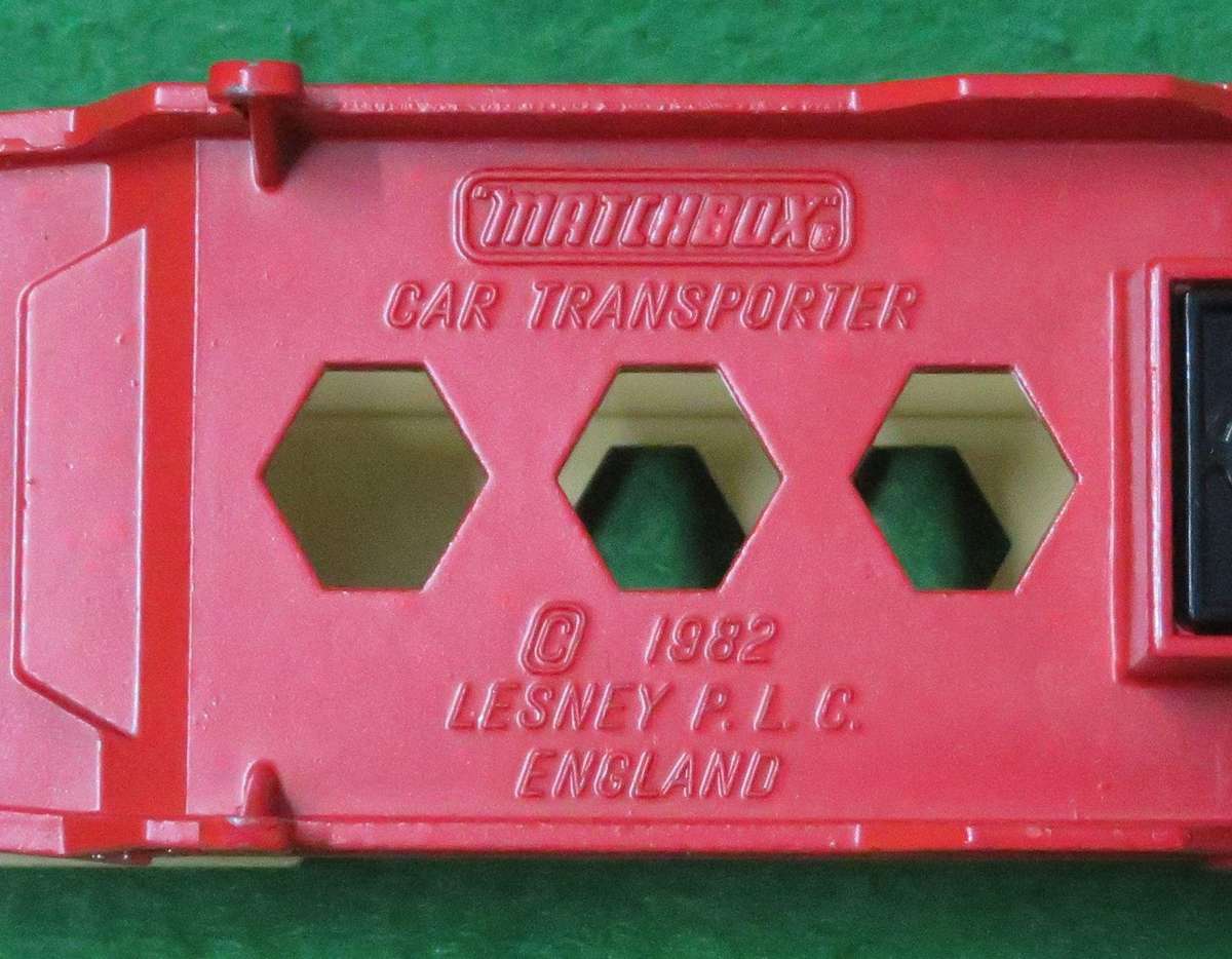 Matchbox Lesney**Car Transporter 1982 & Kenworth Truck 1981**Made in England**