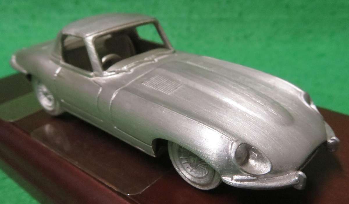 Matchbox DINKY**1967 Series 1½ E-Type Jaguar**1992**All metal model - pewter**1/43**