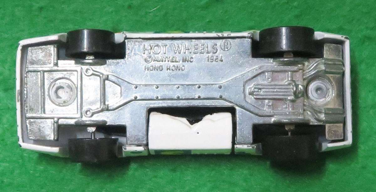 **Hotwheels**Crack-up - Blind Sider**Made in Hong Kong**1984**Excellent condition**Metal base**