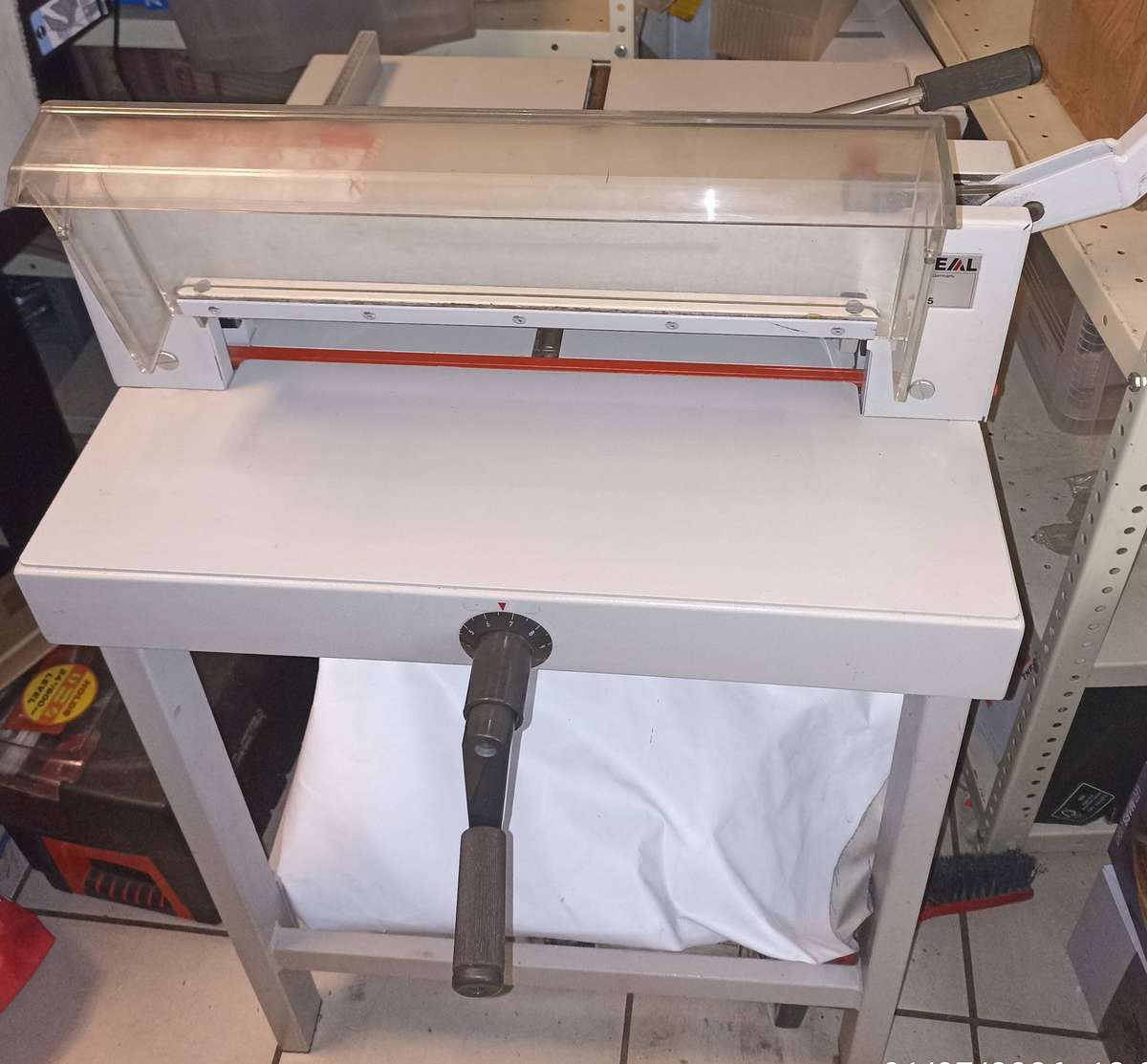 GUILLOTINE IDEAL 4205