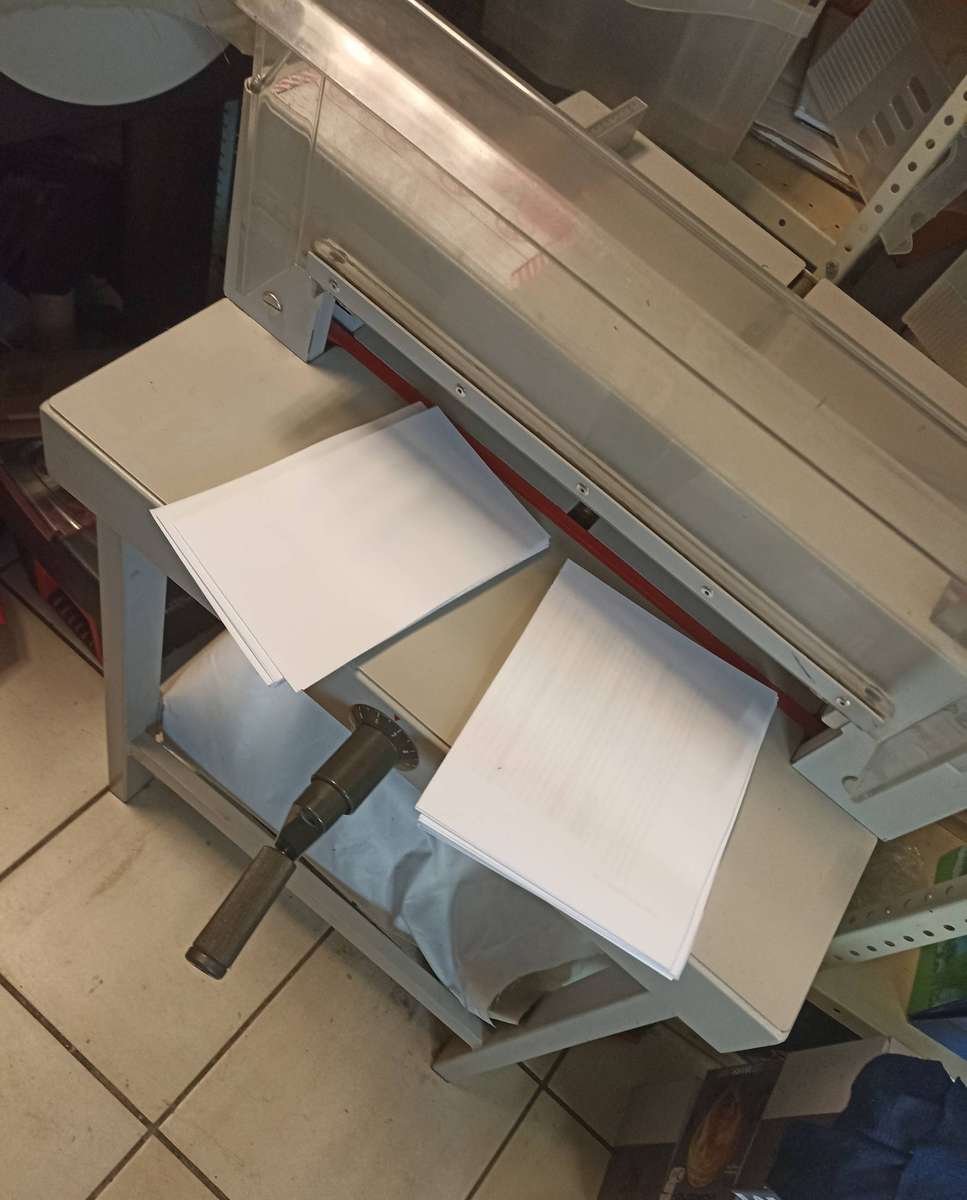 GUILLOTINE IDEAL 4205