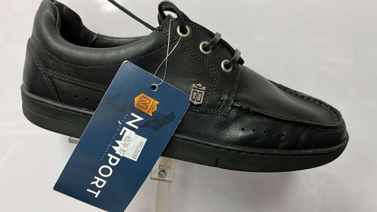 NEWPORT Footwear Size 7