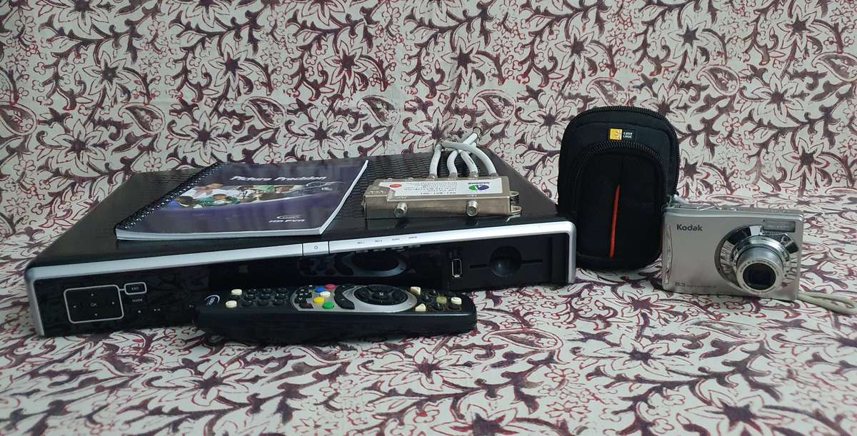 HD PVR Decoder with Remote & Kodak Camera with Bag and Charger ( Untested )