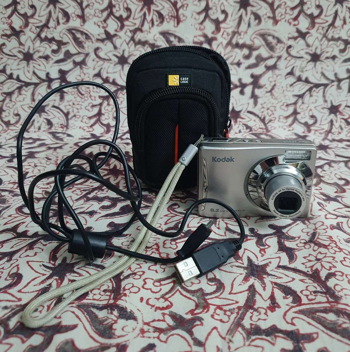 HD PVR Decoder with Remote & Kodak Camera with Bag and Charger ( Untested )