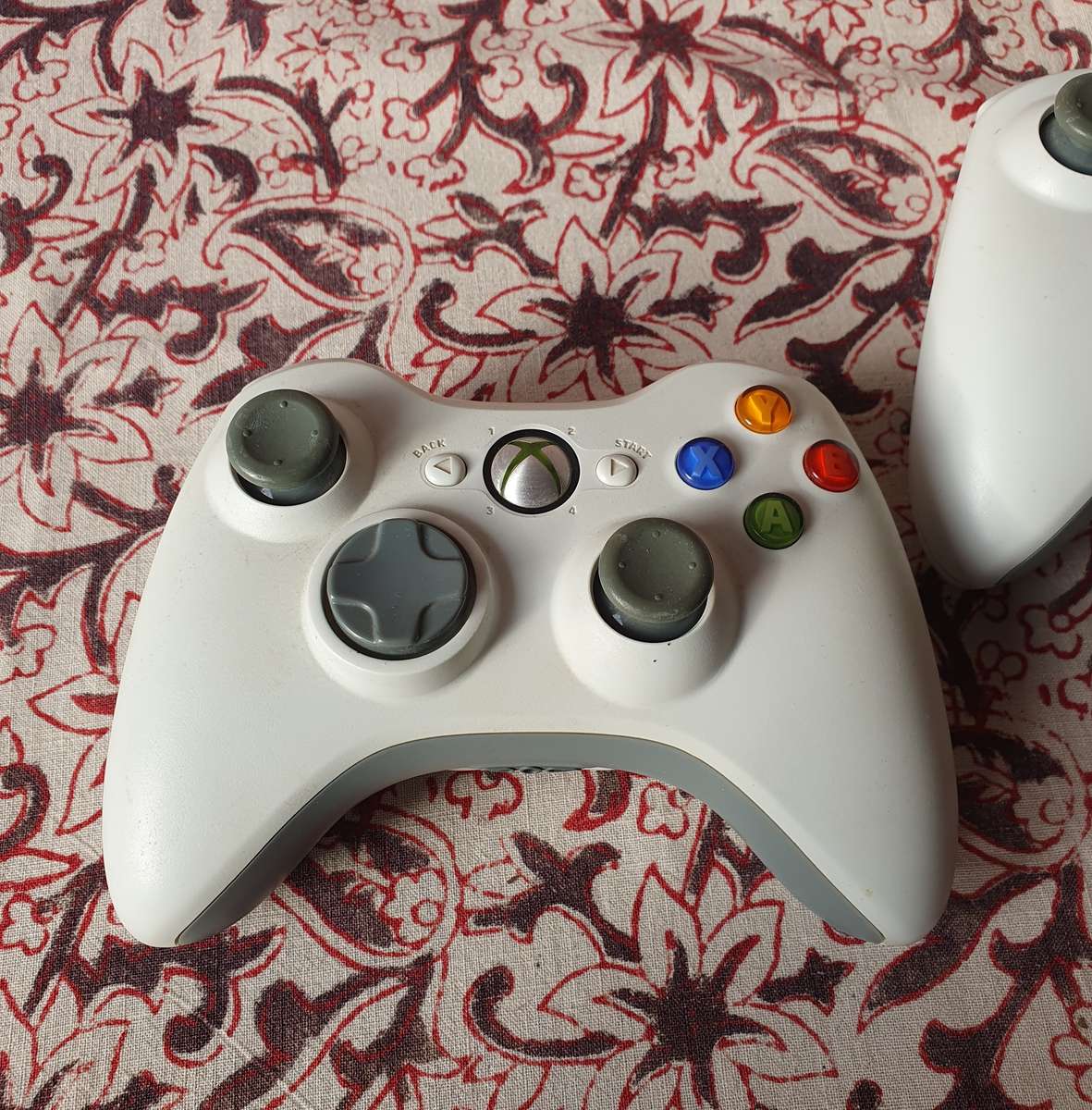 2x Xbox Controller Set ( Not Tested )