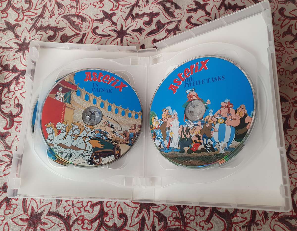 Asterix 7 Crazy Adventures DVD Movie Set ( 1 Disc Missing )