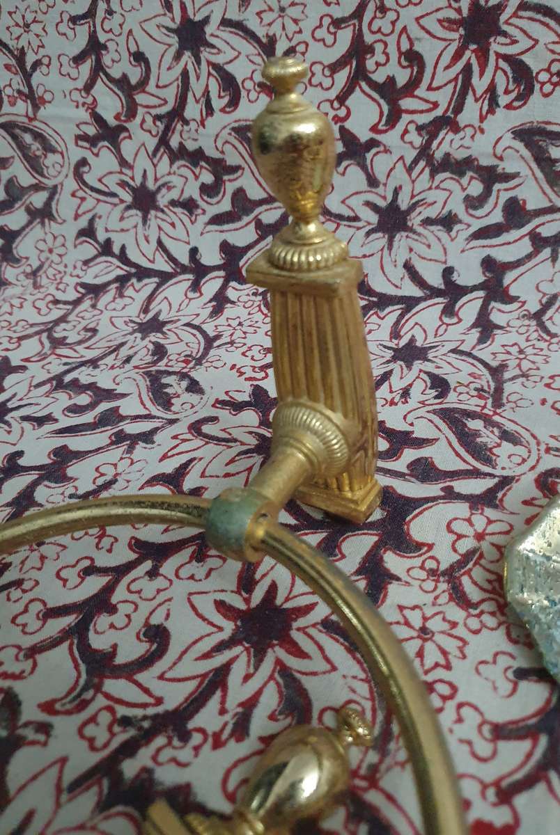 Vintage Styled Metal Bathroom Appliances