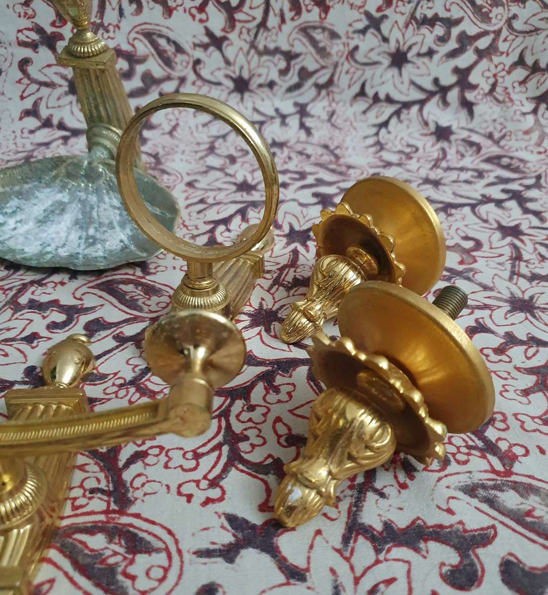 Vintage Styled Metal Bathroom Appliances