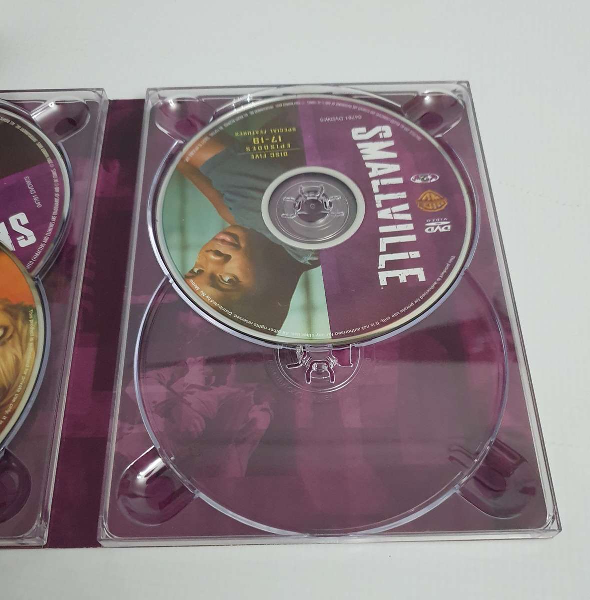 Smallville Season 3 Box Set ( 1 Disc Missing, Untested )