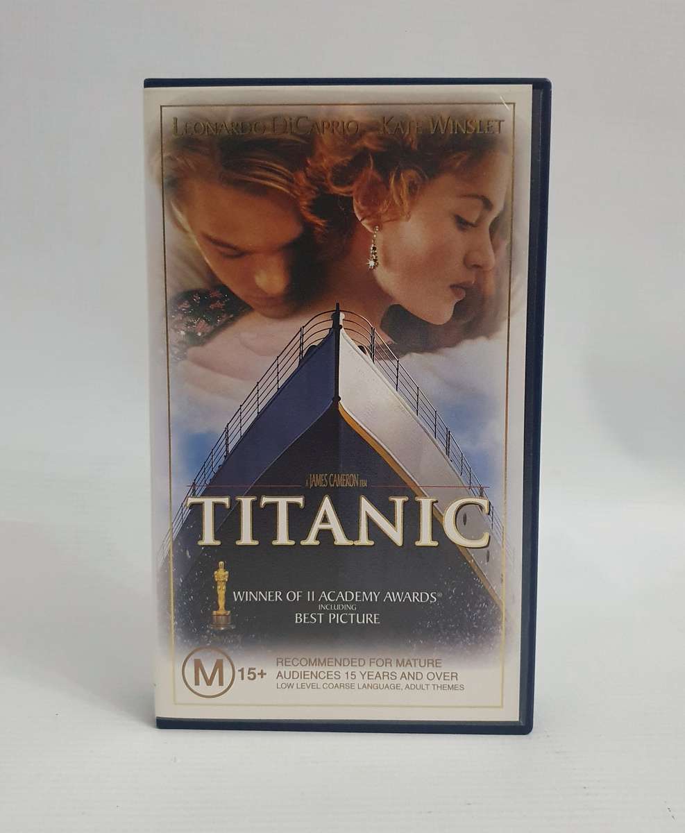 Titanic VHS Tape in Box with Book ( Untested )