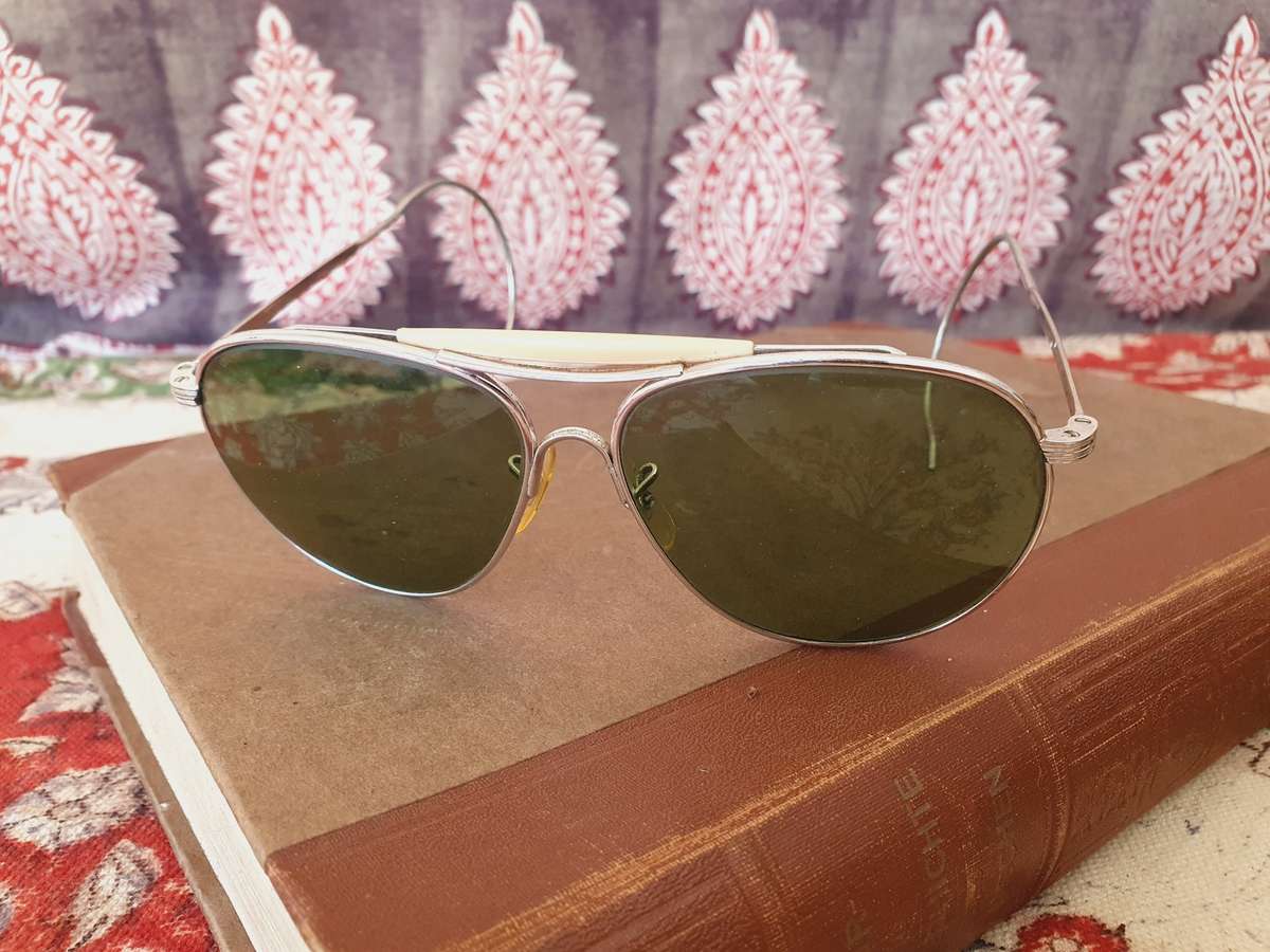 Vintage F-343 Pilot Sunglasses in Case