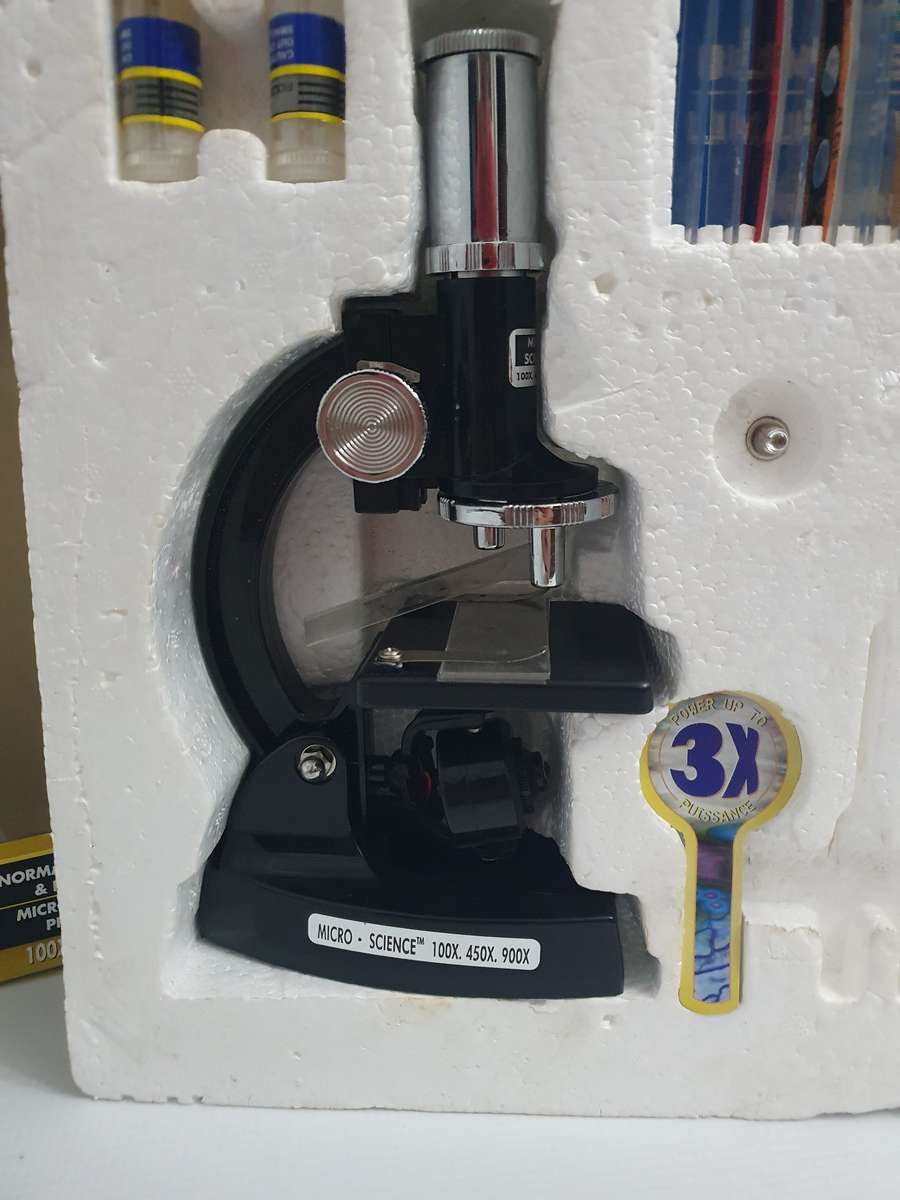 Toy Micro Science Set ( Incomplete )