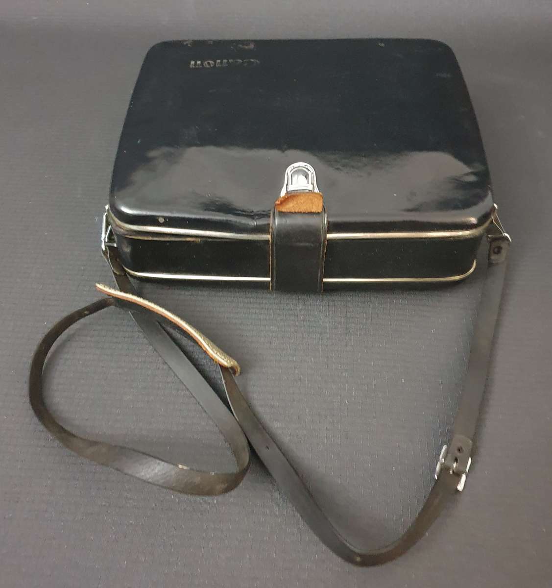 Cannon Super 8 Auto Zoom 518 in Leather Cannon Carrier