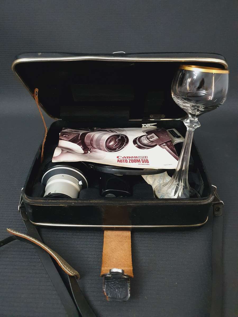 Cannon Super 8 Auto Zoom 518 in Leather Cannon Carrier