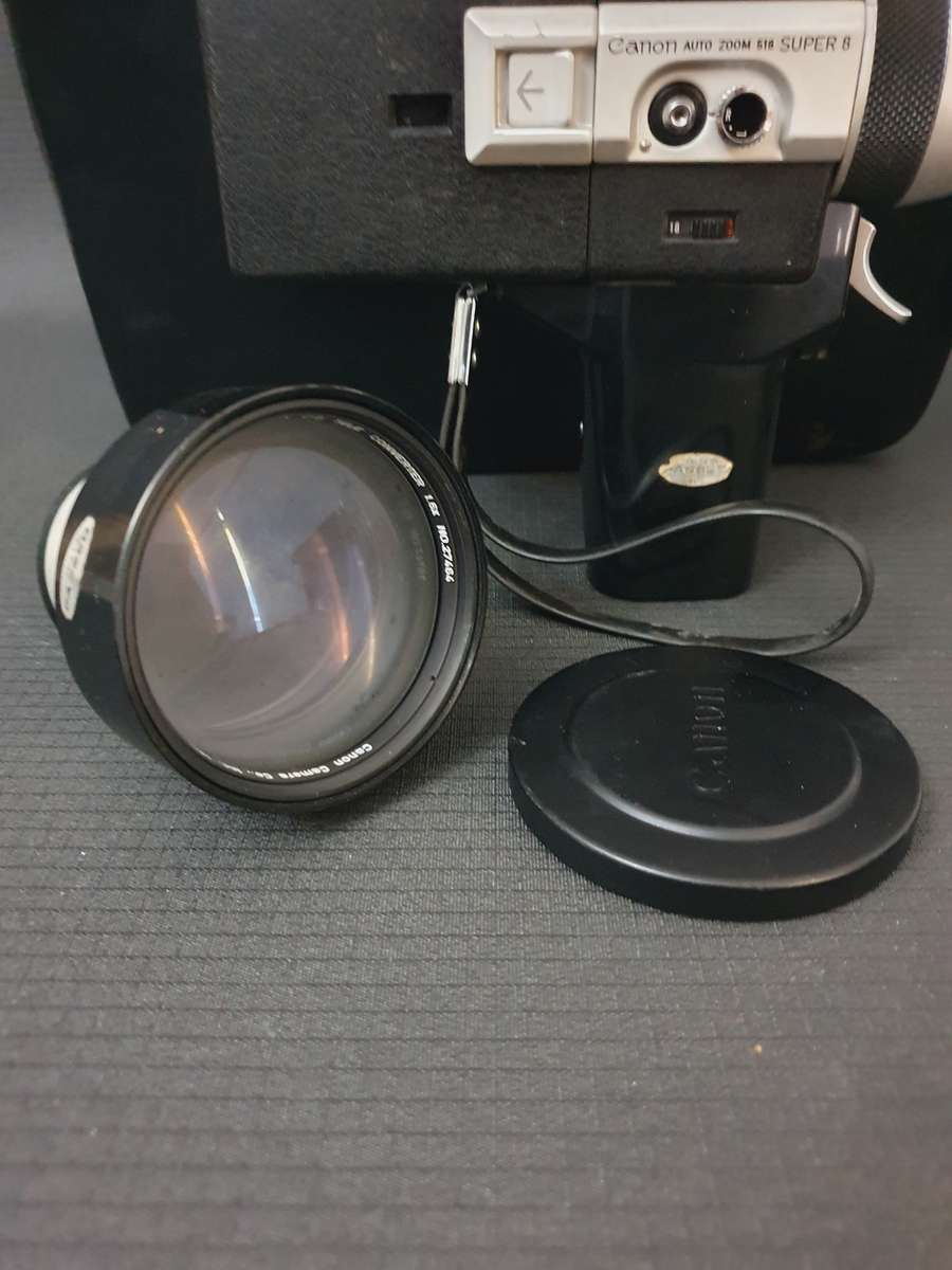 Cannon Super 8 Auto Zoom 518 in Leather Cannon Carrier