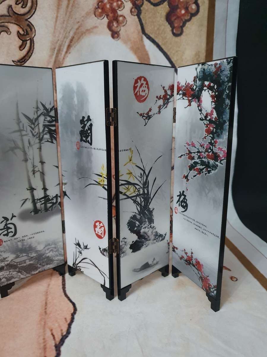Chinese Small Decorative Display Screen