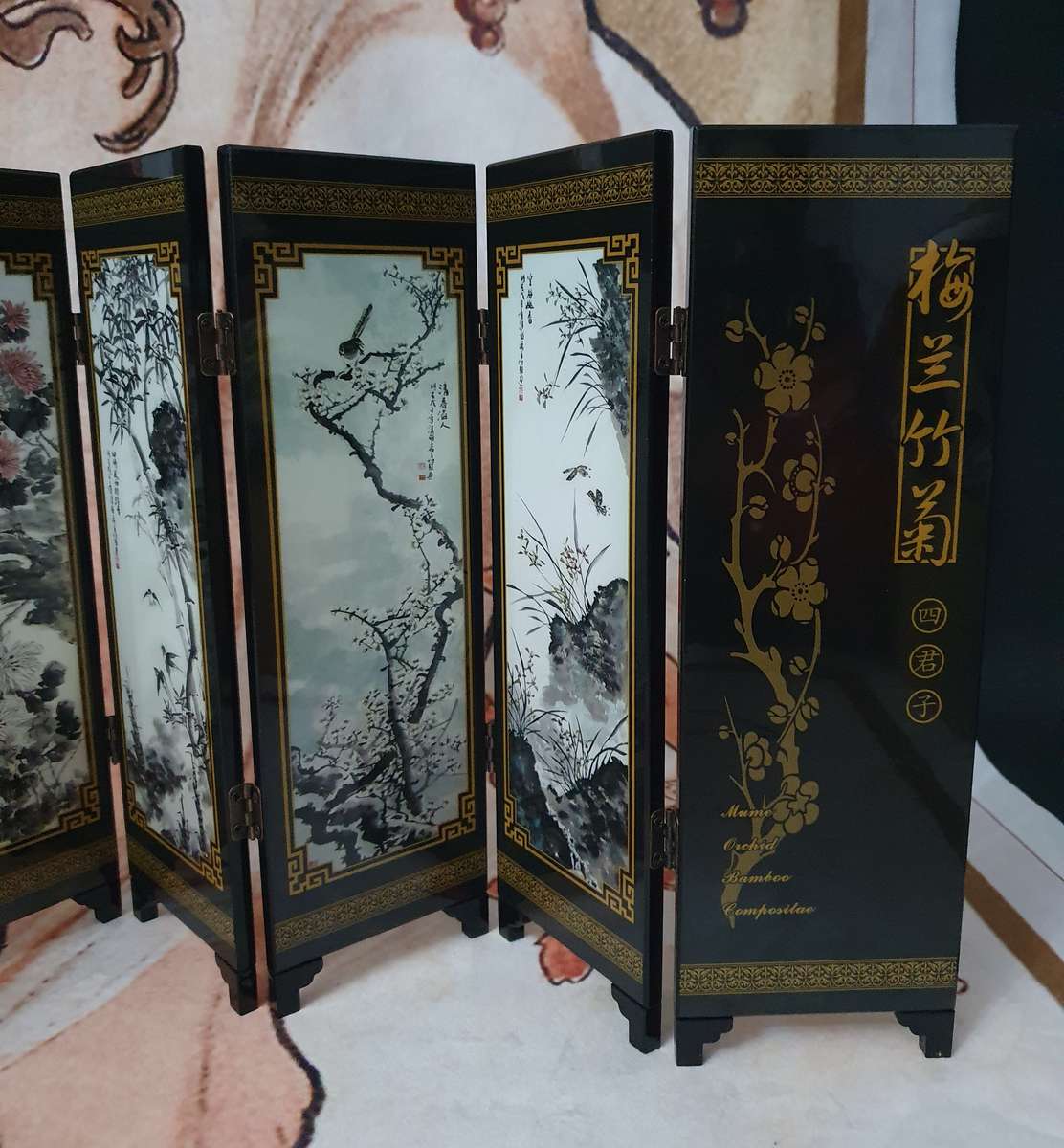 Chinese Small Decorative Display Screen