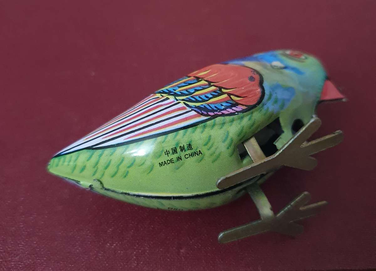 Chinese Small Tin Metal Birdie Toy  Made in China