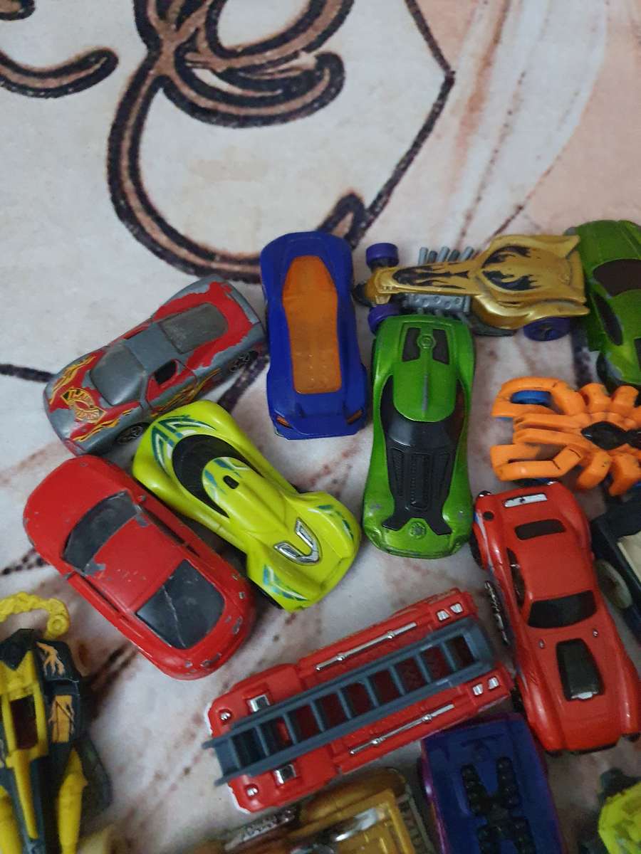 HotWheels & Others Metal and Plastic Car Toy Bundle
