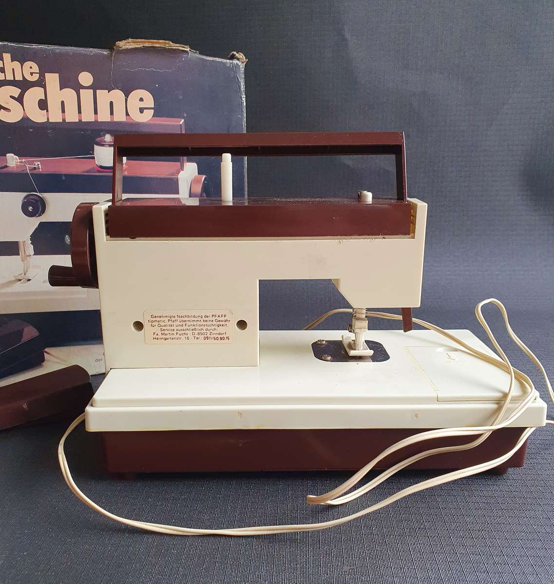 Vintage PFAFF German Electric Children's Plastic Sewing Machine ( Untested )