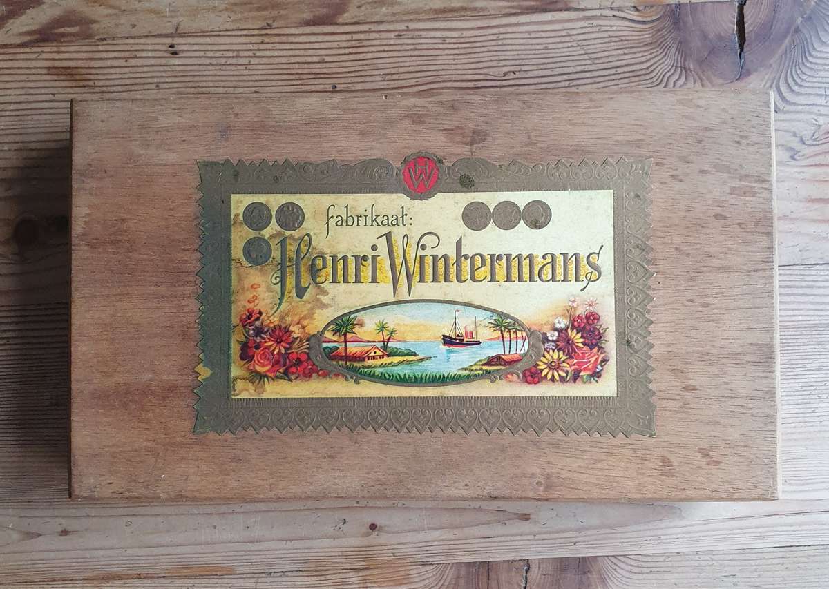 Fabrikaat HenriWintermans Cigar Box with Punch Haban Cuban Cigars