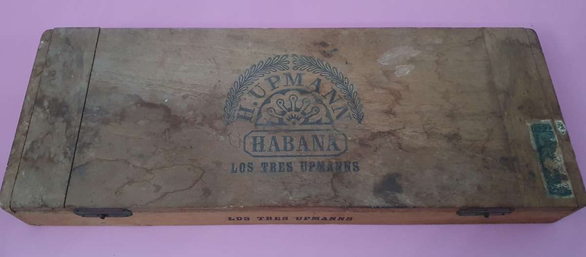 Vintage H. UPMANN Habana Cuban Cigars in Box   Made in Cuba