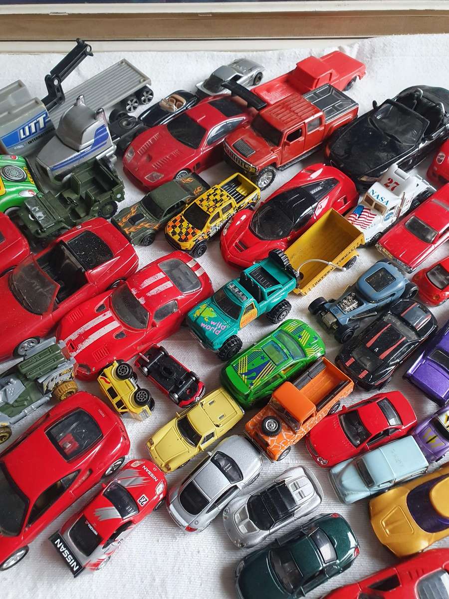 Toy Car Collection Metal / Plastic Bundle