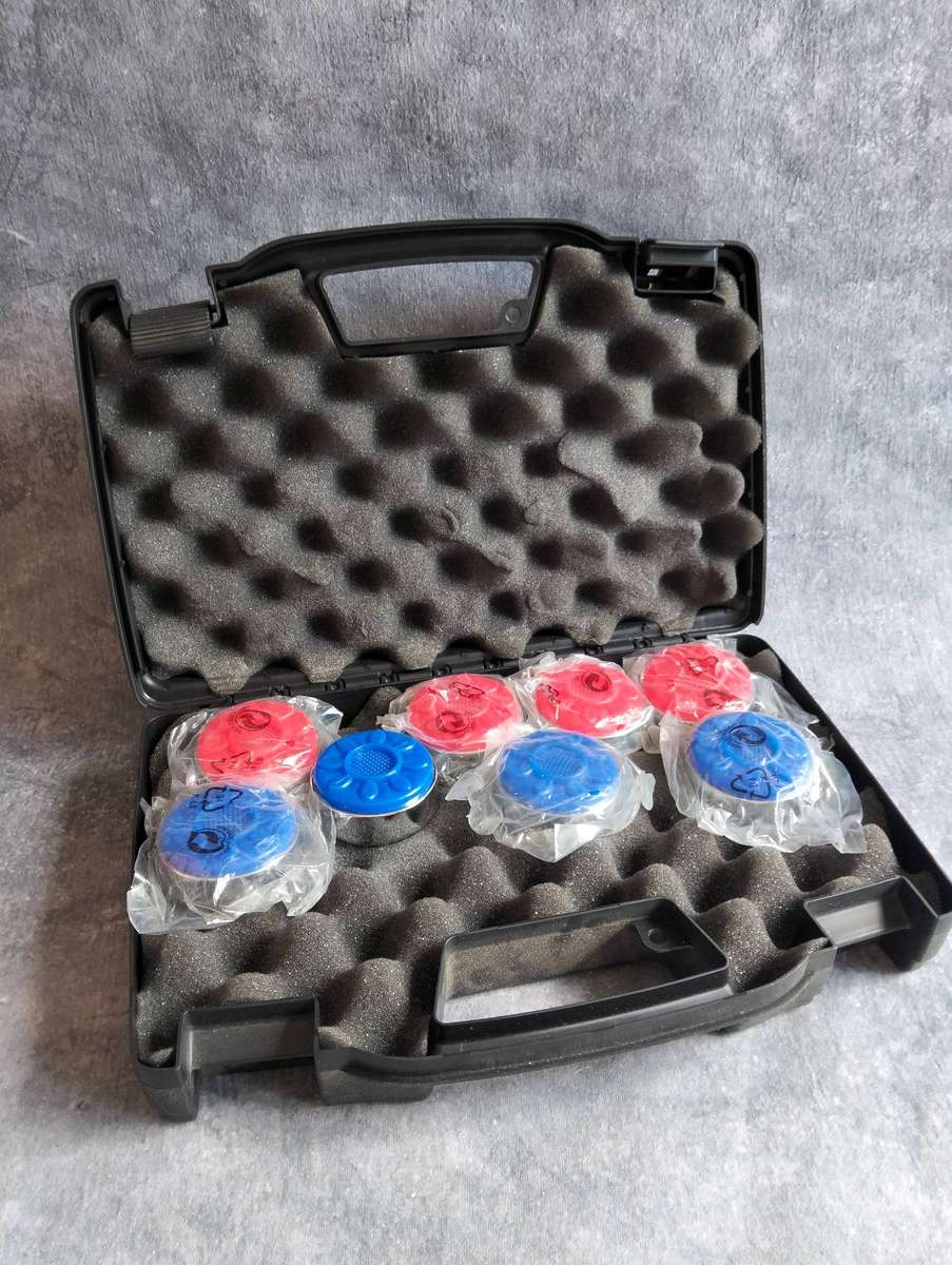 Tabletop Shuffleboard Pucks 8x Set in Case ( New )