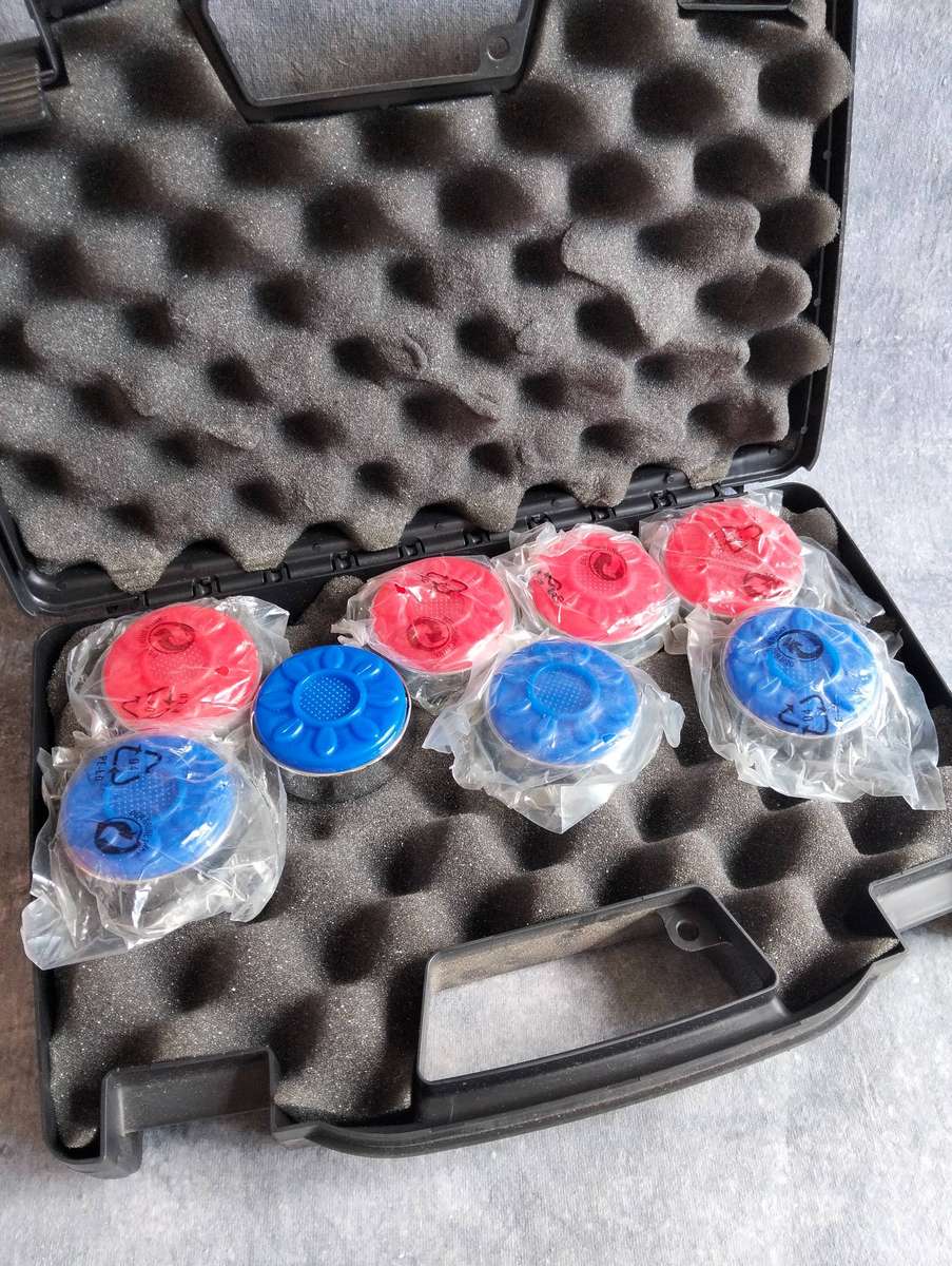 Tabletop Shuffleboard Pucks 8x Set in Case ( New )