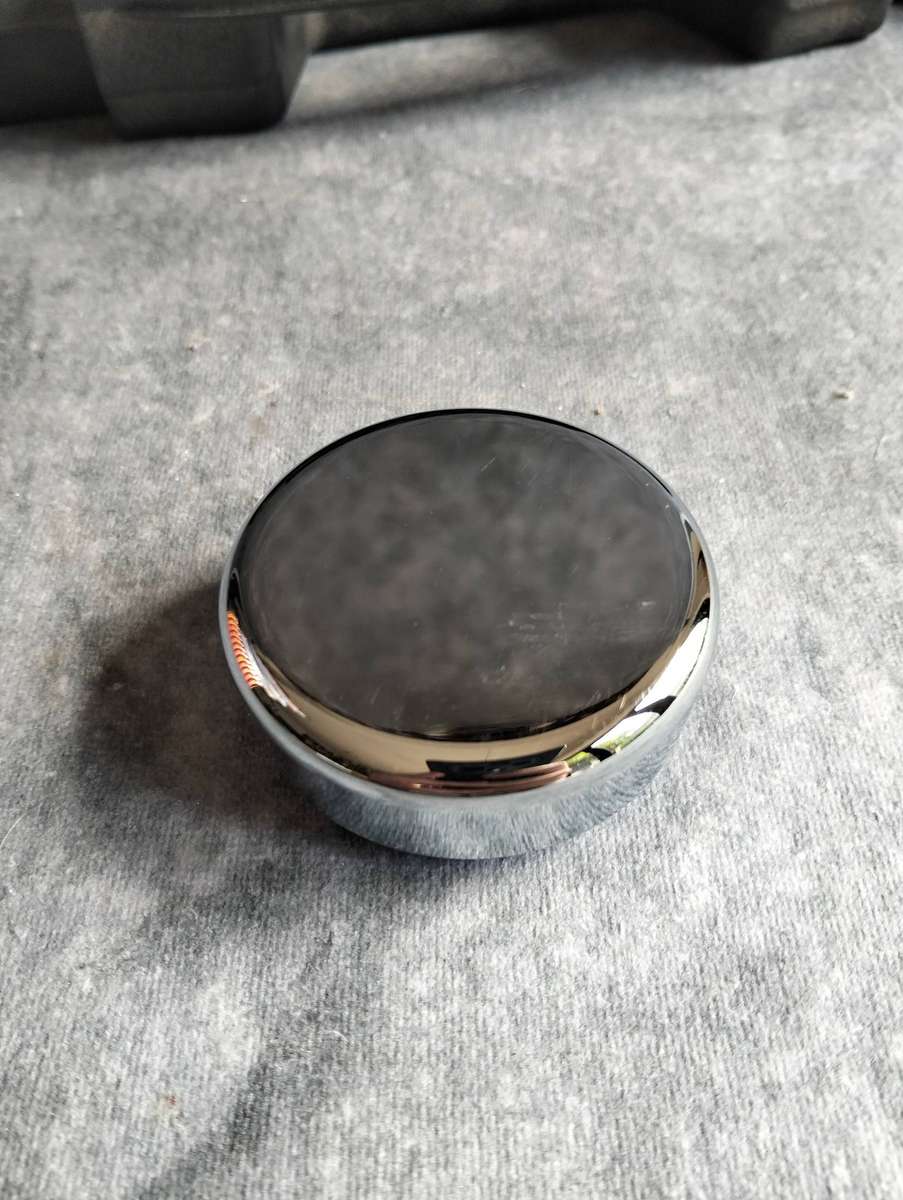 Tabletop Shuffleboard Pucks 8x Set in Case ( New )