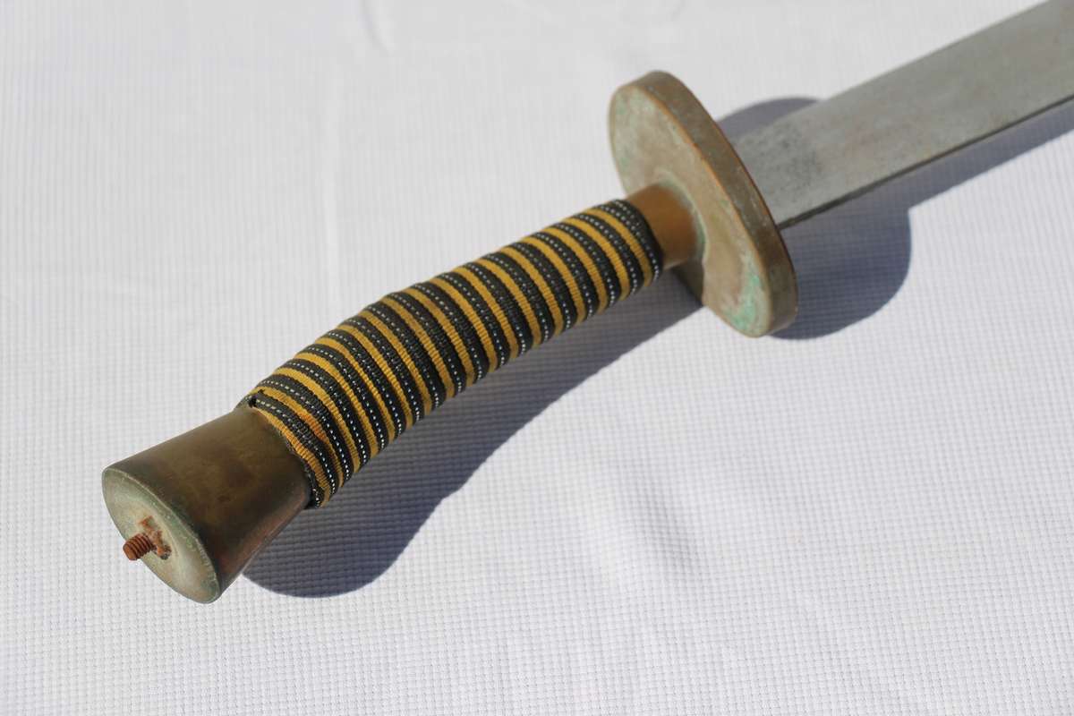 Vintage Chinese Oxtail Saber Metal Sword with Brass Handle