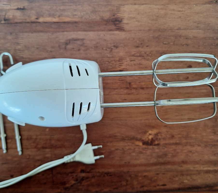 Ottimo Hand Mixer with Beaters & Dough Hooks  Working Condition
