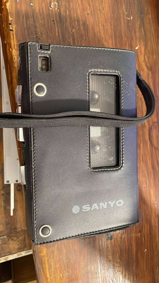 Sanyo TRC-1550 Portable Compact Cassette Recorder