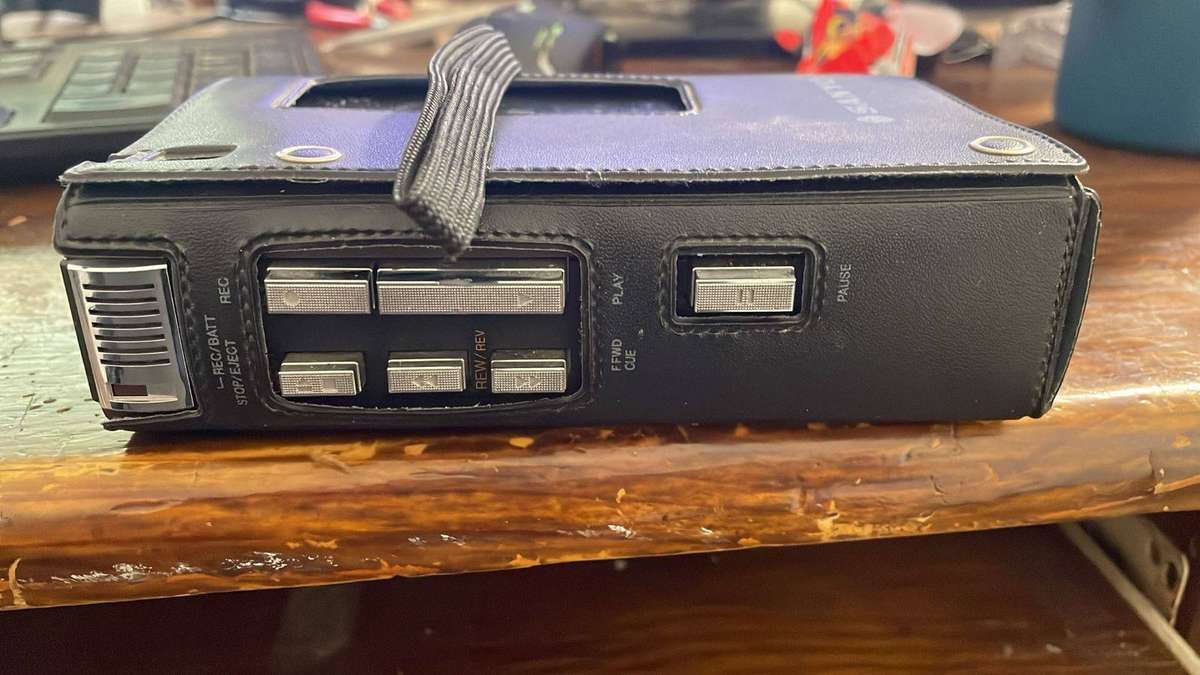 Sanyo TRC-1550 Portable Compact Cassette Recorder