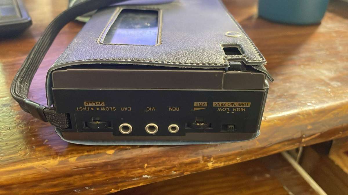 Sanyo TRC-1550 Portable Compact Cassette Recorder