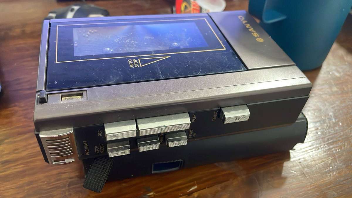 Sanyo TRC-1550 Portable Compact Cassette Recorder