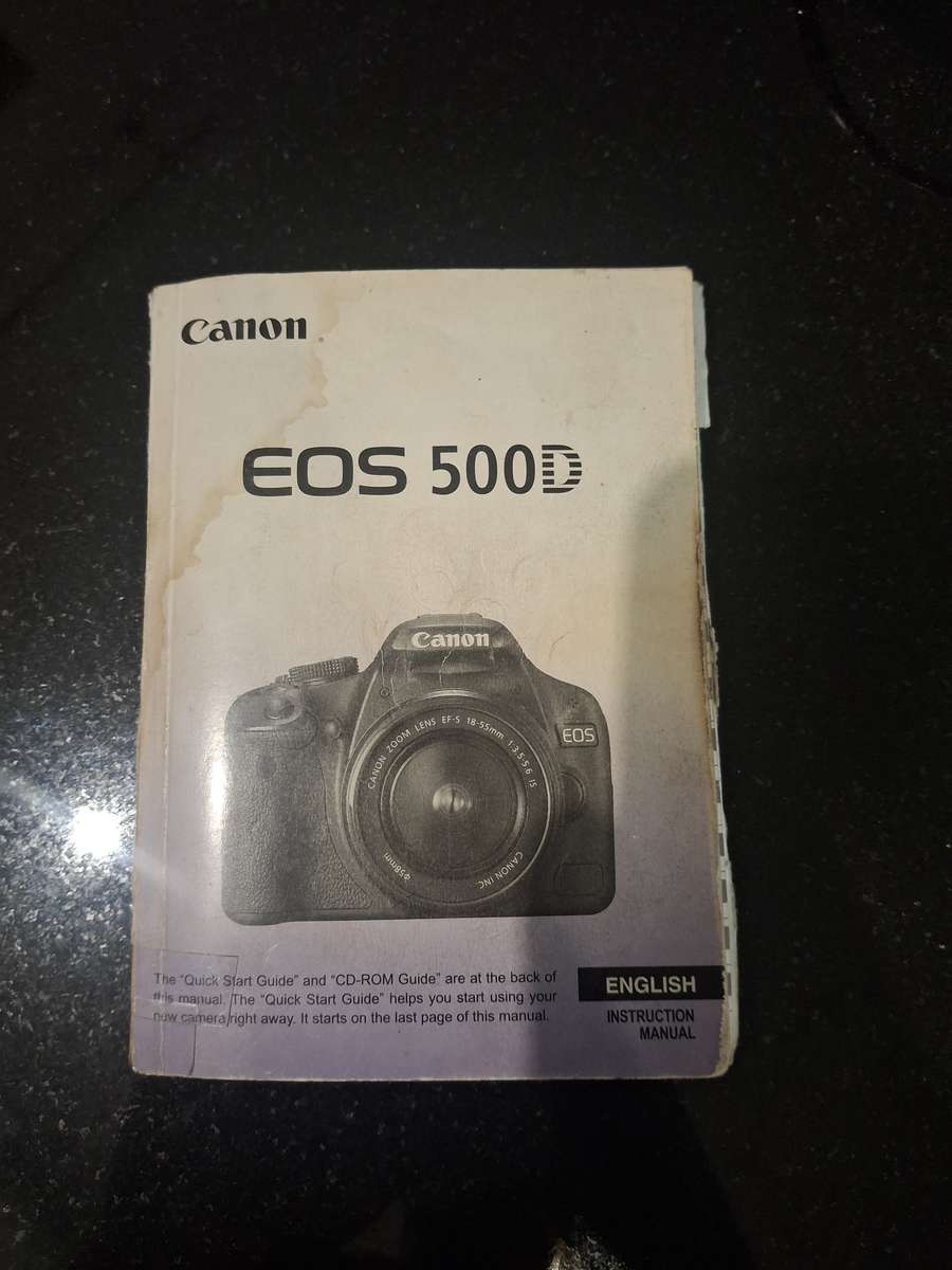 Canon EOS 500D EF-S 18-55 mm IS with Battery Pack (Used)