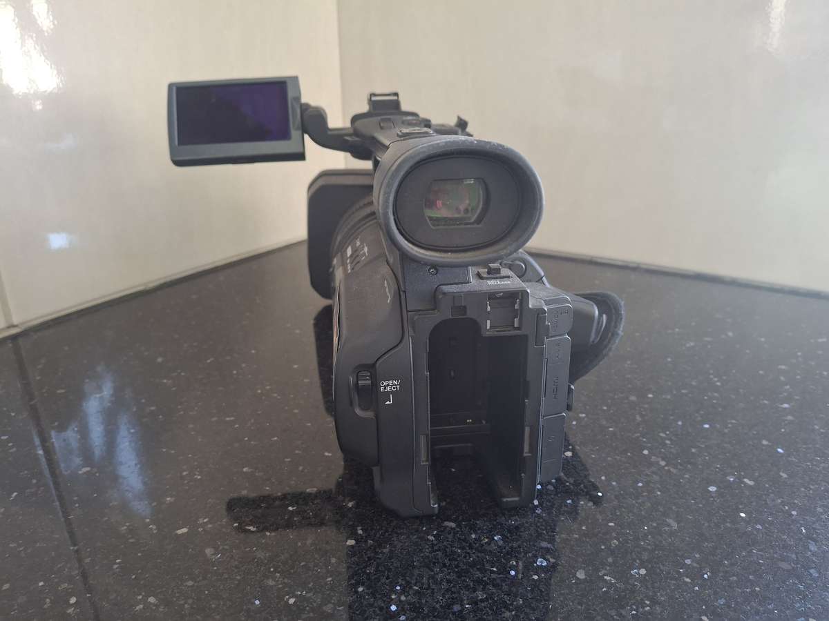Sony HVR Z5P Camcorder