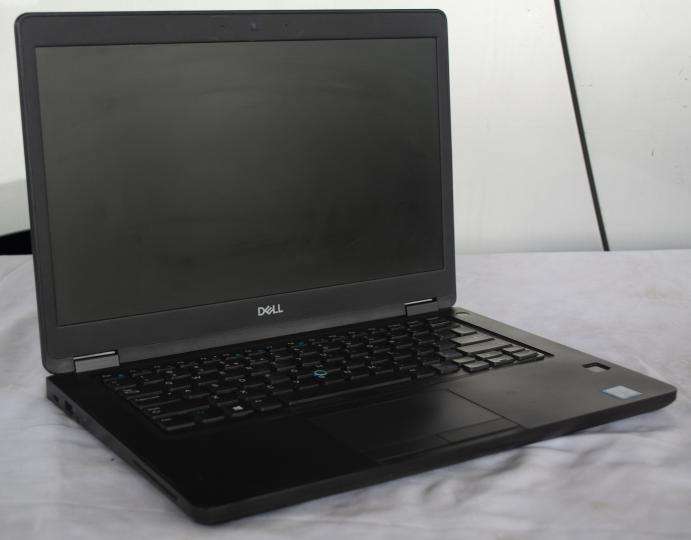 FIRESALE dell  L5490, 8th gen core i5, 500gb hd, 8gb ram, wifi, 3g, cam, 14.1``, win 11 pro, etc
