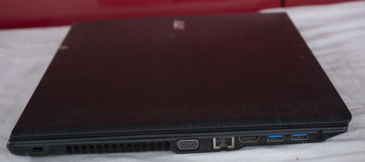 acer n15q1, 6thgen core i5, 256gb ssd, 8gb ram, 15.6 inch, hdmi, vga, dvdrw, wifi, win 11 pro, etc