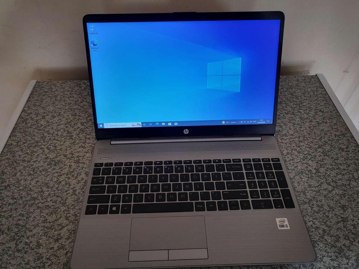 HP 250 G8 10th Gen Intel Core i3-1005G1