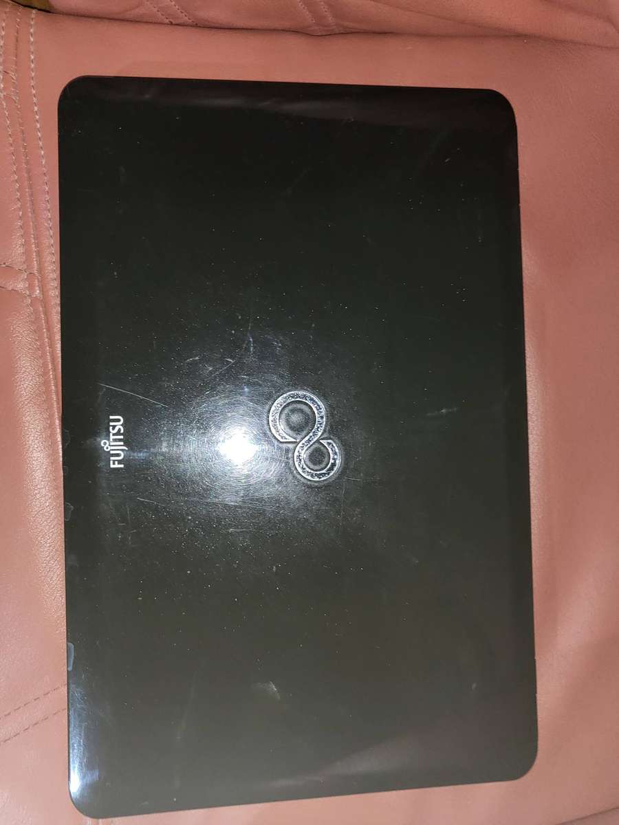 Fujitsu Lifebook AH531